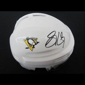 SIDNEY CROSBY AUTOGRAPHED MINI
HELMET W/COA
